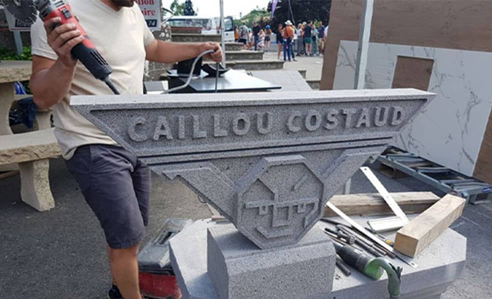 Taille de pierre dans le Cantal (15)