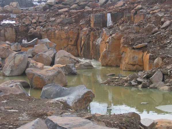 Exploitation de carrières dans le Cantal (15)